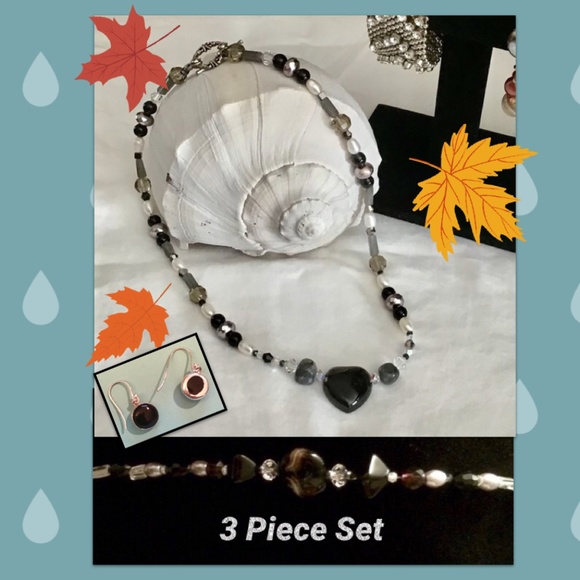 Black Onyx Necklace & Sterling Earring Set - Picture 2 of 5